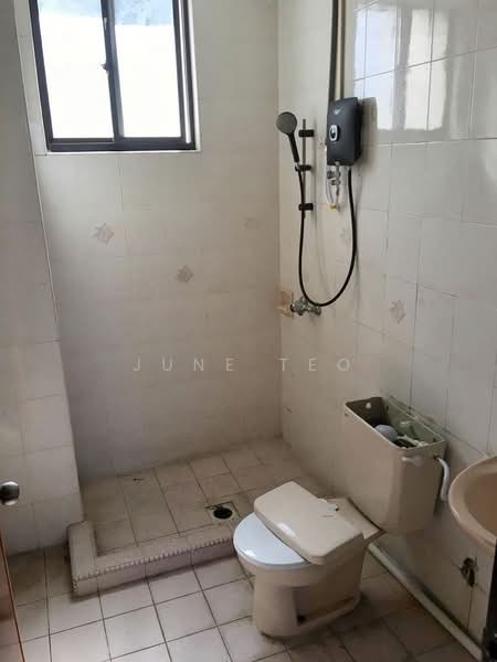 Apartment for Rent at Mewah View Luxurious Apartments - June Teo - Bathroom - PropertyGuru.com.my