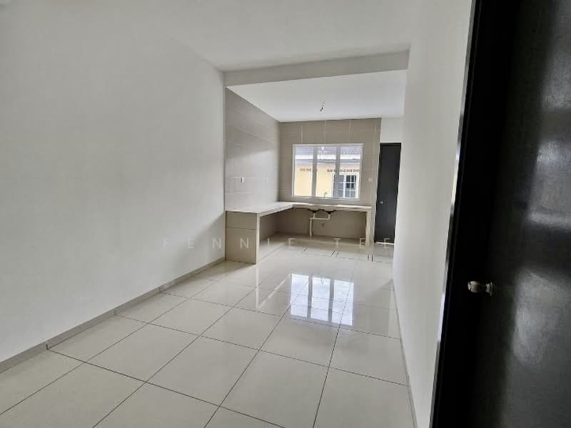 Rumah Teres untuk Dijual di Sabak Bernam (Selangor) - Fennie Tee - PropertyGuru.com.my