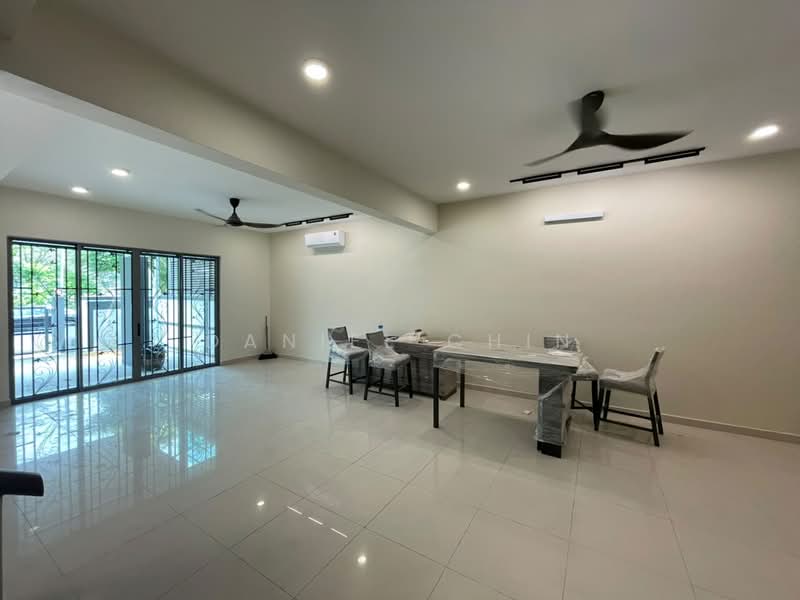 Rumah Teres 2-Tingkat untuk Disewa di Sering Ukay (Ampang) - Daniel Chin - Living Room - PropertyGuru.com.my