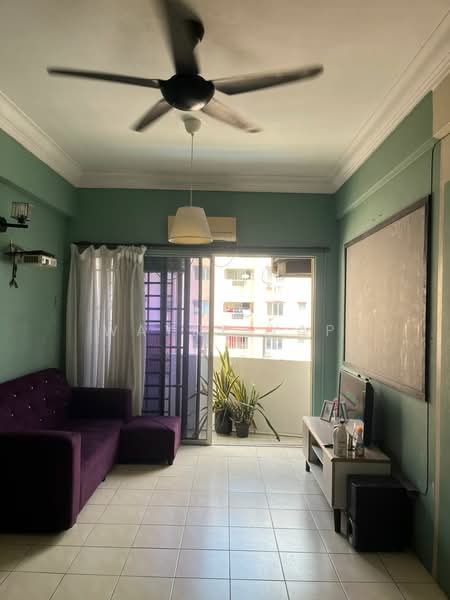 Pangsapuri untuk Dijual di Elite Apartment - Wayne Yap - Living Room - PropertyGuru.com.my