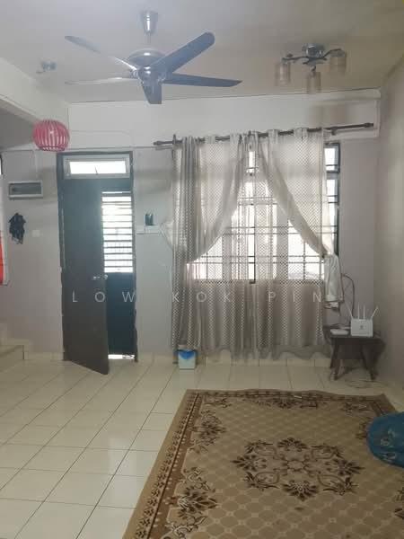 Semi-Detached House for Sale in Semenyih (Selangor) - Low Kok Pin - Living Room - PropertyGuru.com.my