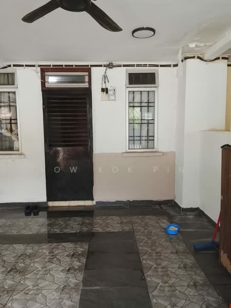 Semi-Detached House for Sale in Semenyih (Selangor) - Low Kok Pin - Entrance - PropertyGuru.com.my