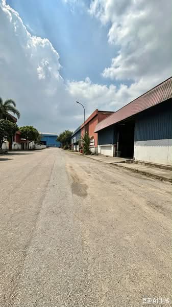 Semi-D Factory for Sale in Taman Desa Cemerlang (Ulu Tiram) - Sausa Lee - Exterior - PropertyGuru.com.my
