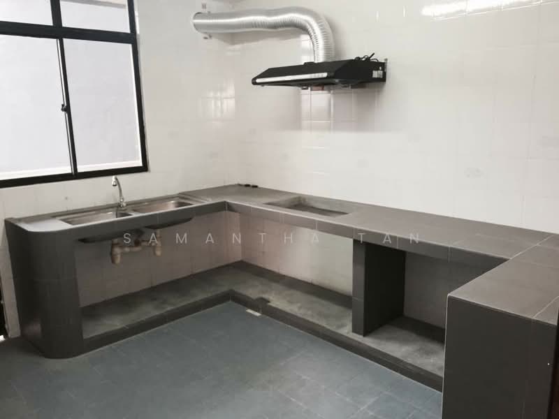 Pangsapuri untuk Dijual di Mewah View Luxurious Apartments - Samantha Tan - Kitchen - PropertyGuru.com.my
