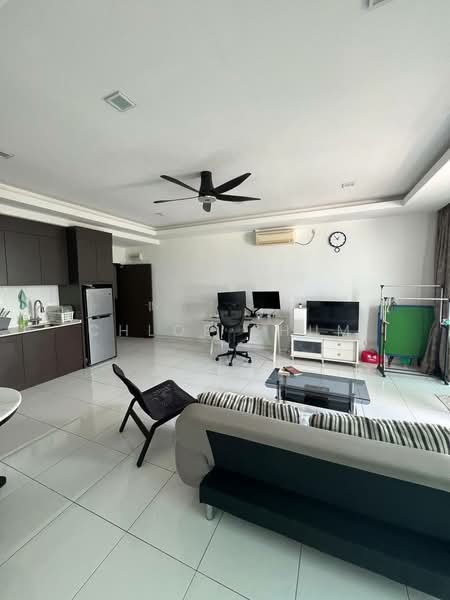 Kediaman Servis untuk Disewa di The Sky Executive Suites - Chloe Shum - Living Room - PropertyGuru.com.my