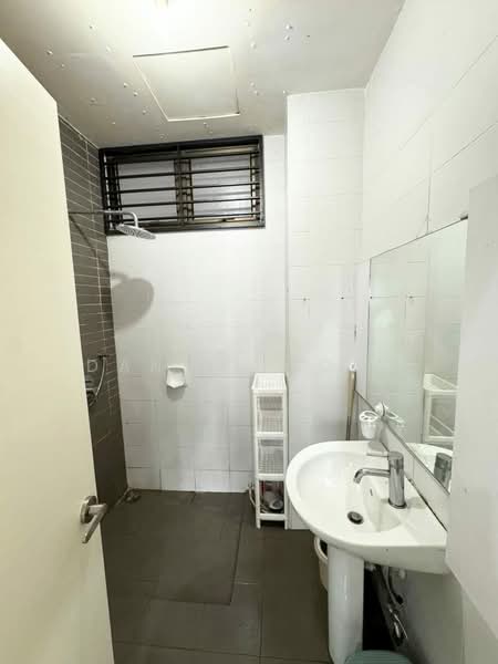 Servis Apartment untuk Dijual di Palazio - Daniel Yong - Bathroom - PropertyGuru.com.my