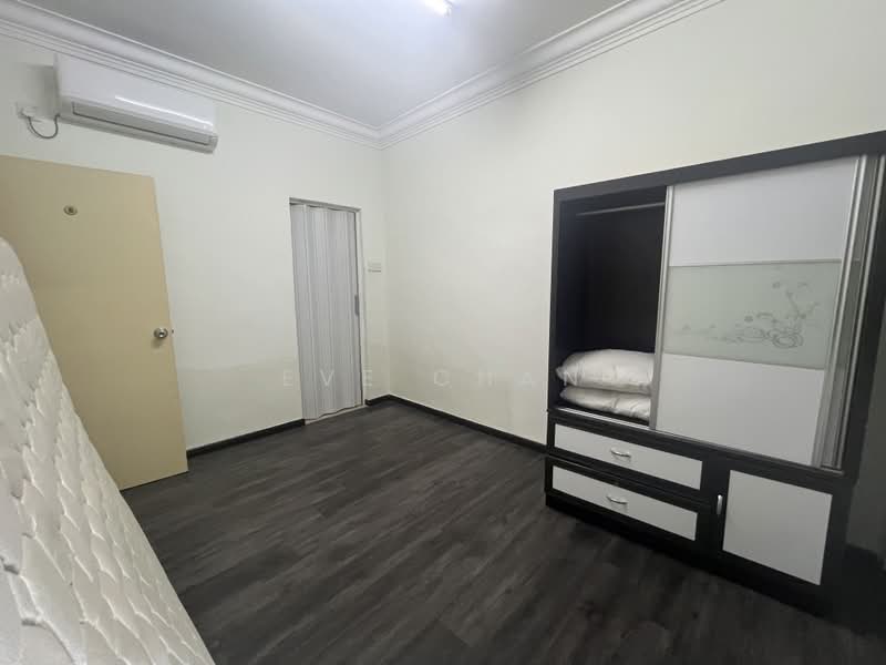 Apartment for Rent at Bayu Puteri 2 - Eve Chan - Bedroom - PropertyGuru.com.my