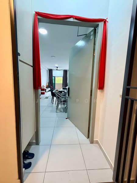 Servis Apartment untuk Disewa di Sinaran @ Utropolis - Jane Poh - Entrance - PropertyGuru.com.my