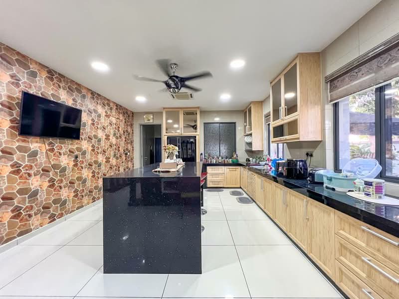 Semi-Detached House for Sale in Taman Villa Perdana (Kajang) - Fakhrul Imlan - Kitchen - PropertyGuru.com.my