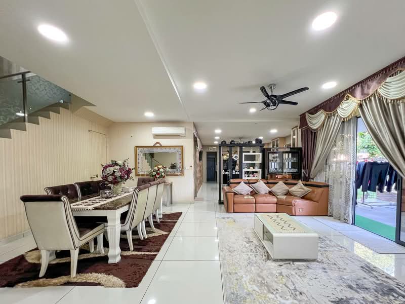 Semi-Detached House for Sale in Taman Villa Perdana (Kajang) - Fakhrul Imlan - Living Room - PropertyGuru.com.my
