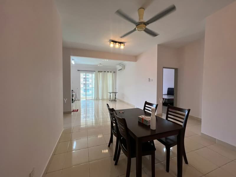 Kondominium untuk Dijual di Platinum Hill PV 8 - Yanny Siow - Living Room - PropertyGuru.com.my
