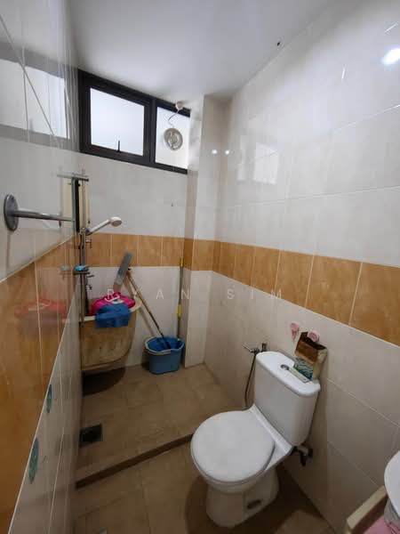 2-storey Terraced House for Sale in Taman Merak (Sungai Dua) - Ryan Sim - Bathroom - PropertyGuru.com.my