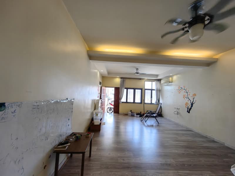 2-storey Terraced House for Sale in Taman Merak (Sungai Dua) - Ryan Sim - Living Room - PropertyGuru.com.my