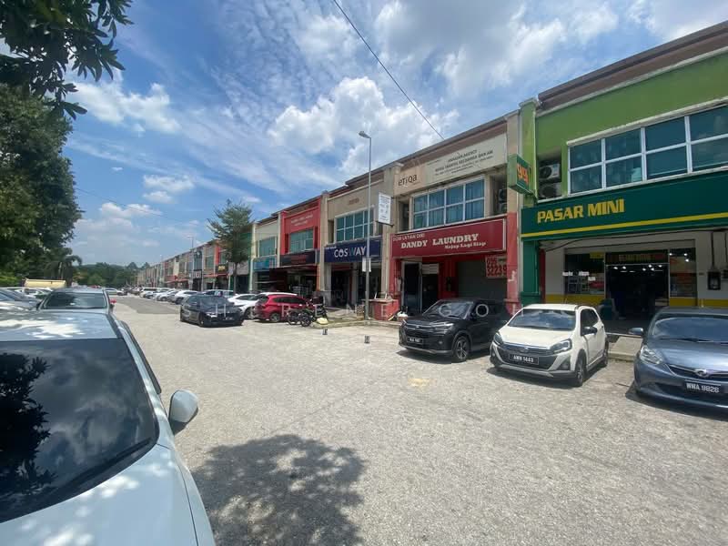 Shop for Sale in Bandar Putra Permai (Seri Kembangan) - Sherene Goh - Exterior - PropertyGuru.com.my