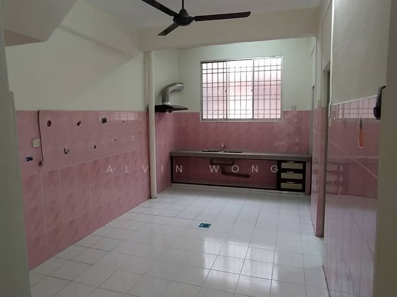 2.5-storey Terraced House for Sale in Taman Menglembu Impiana Adril (Menglembu) - Alvin Wong - Kitchen - PropertyGuru.com.my