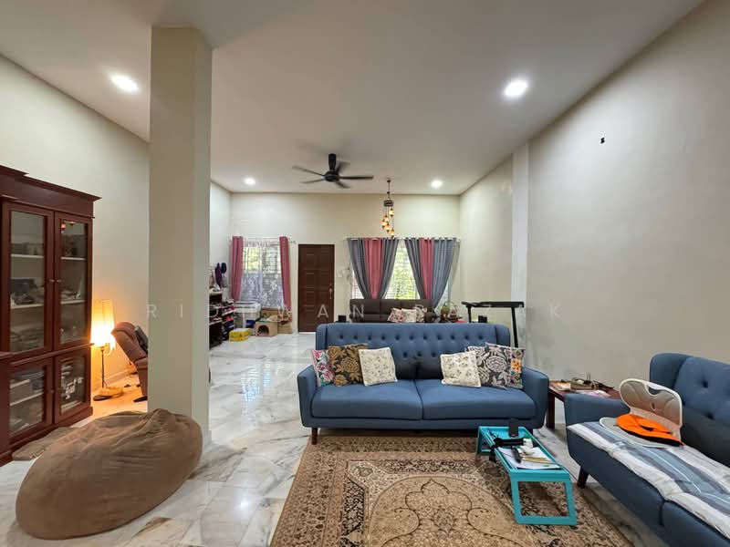 Rumah Teres 3 Tingkat untuk Dijual di Ampang Jaya (Ampang) - Ridhwan Razak - Living Room - PropertyGuru.com.my