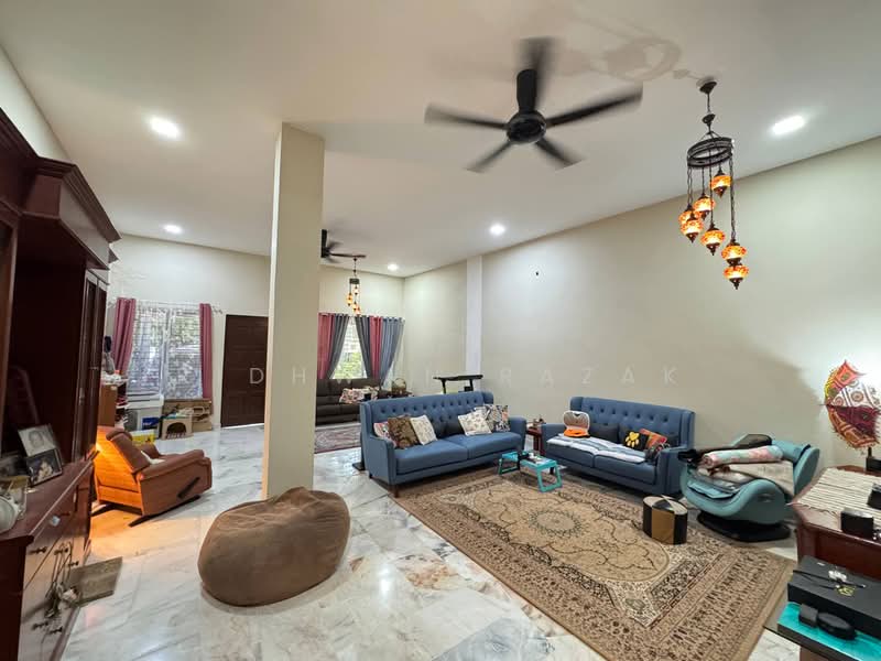 Rumah Teres 3 Tingkat untuk Dijual di Ampang Jaya (Ampang) - Ridhwan Razak - Living Room - PropertyGuru.com.my