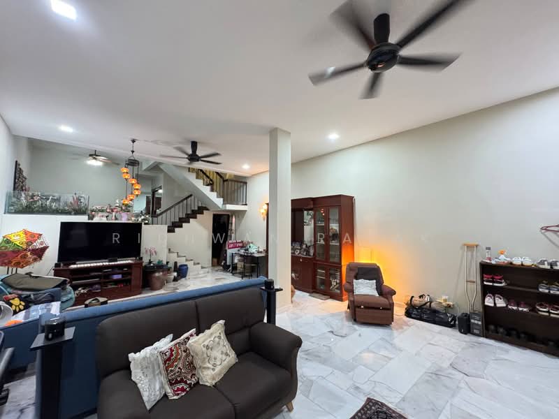 Rumah Teres 3 Tingkat untuk Dijual di Ampang Jaya (Ampang) - Ridhwan Razak - Living Room - PropertyGuru.com.my