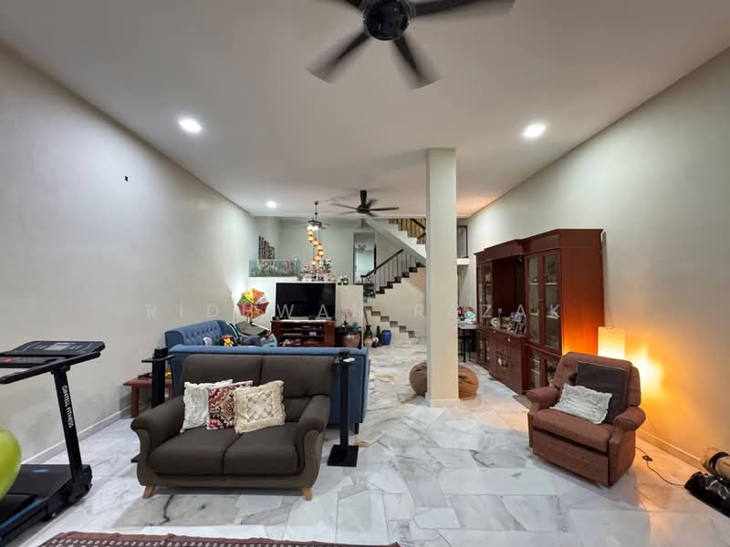 Rumah Teres 3 Tingkat untuk Dijual di Ampang Jaya (Ampang) - Ridhwan Razak - Living Room - PropertyGuru.com.my