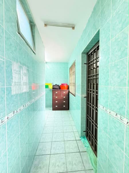 Rumah Teres 2 Tingkat untuk Dijual di Taman Daya (Johor Bahru) - Daniel Yong - Corridor - PropertyGuru.com.my
