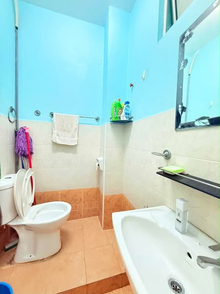 Rumah Teres 2 Tingkat untuk Dijual di Taman Daya (Johor Bahru) - Daniel Yong - Bathroom - PropertyGuru.com.my