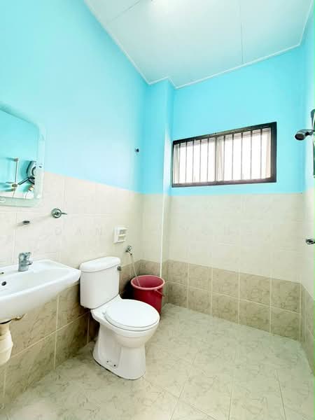 Rumah Teres 2 Tingkat untuk Dijual di Taman Daya (Johor Bahru) - Daniel Yong - Bathroom - PropertyGuru.com.my