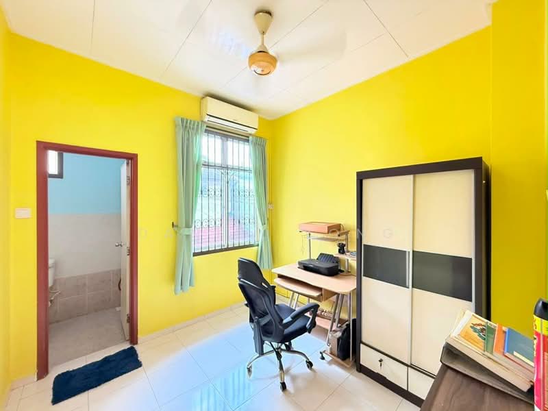 Rumah Teres 2 Tingkat untuk Dijual di Taman Daya (Johor Bahru) - Daniel Yong - Study - PropertyGuru.com.my