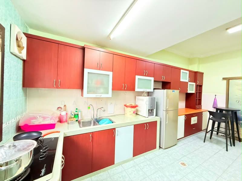 Rumah Teres 2 Tingkat untuk Dijual di Taman Daya (Johor Bahru) - Daniel Yong - Kitchen - PropertyGuru.com.my