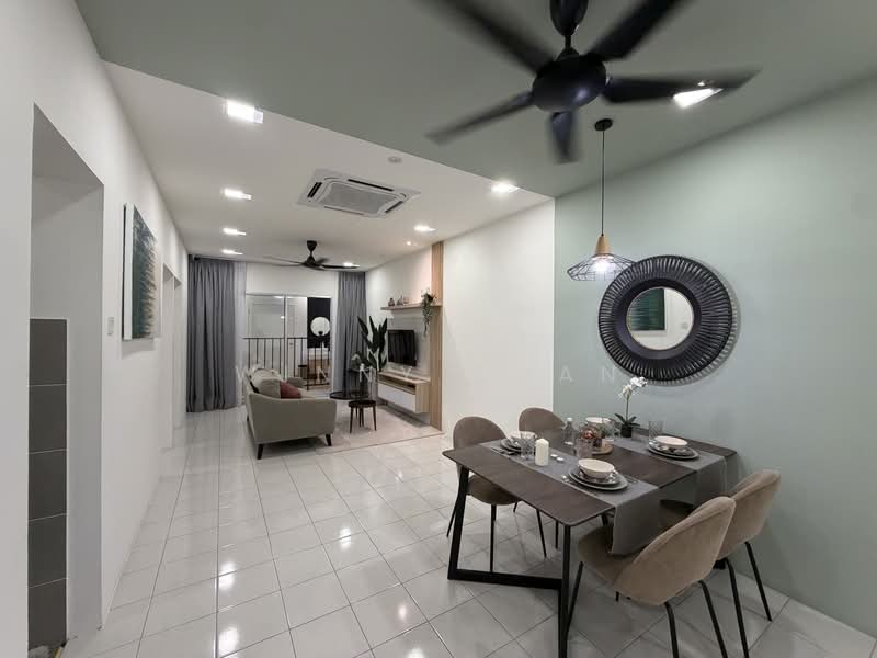 Pangsapuri untuk Dijual di Residensi Jati De Meru - Winny Chan - Living Room - PropertyGuru.com.my