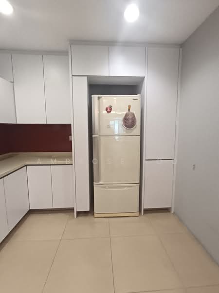Condominium for Sale at Hijauan Kiara - Ambrose Too - Kitchen - PropertyGuru.com.my
