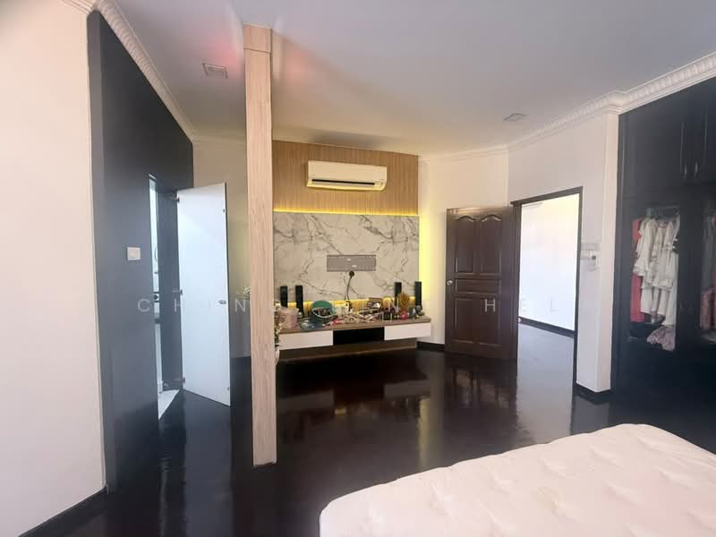 2-storey Terraced House for Sale in Taman Molek (Johor Bahru) - Ching Ling Hel - Bedroom - PropertyGuru.com.my
