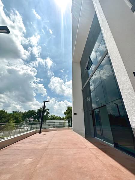 Warehouse for Rent in Taman Sains Selangor (Kota Damansara) - Kelvin Ng - PropertyGuru.com.my