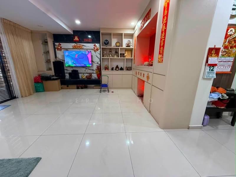 Rumah Teres 2 Tingkat untuk Dijual di Taman Pulai Utama (Skudai) - Erica Ho - Living Room - PropertyGuru.com.my