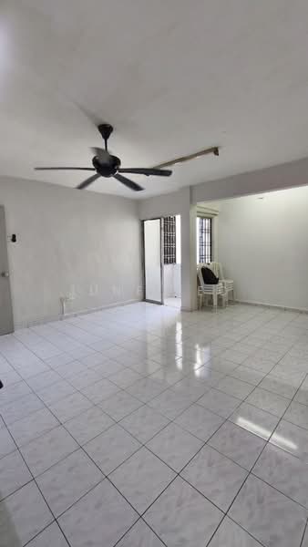 Flat for Rent at Sri Intan - June Teo - Living Room - PropertyGuru.com.my