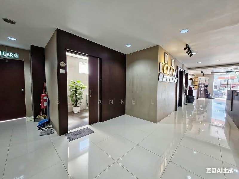 Rumah Berkembar untuk Dijual di Tanjung Bungah (Penang) - Sue Anne Lim - Entrance - PropertyGuru.com.my
