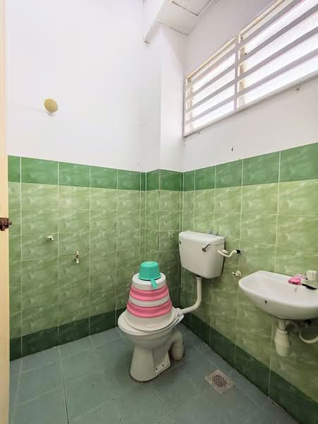 2-storey Terraced House for Sale in Banting (Selangor) - FAIZ REZA - Bathroom - PropertyGuru.com.my