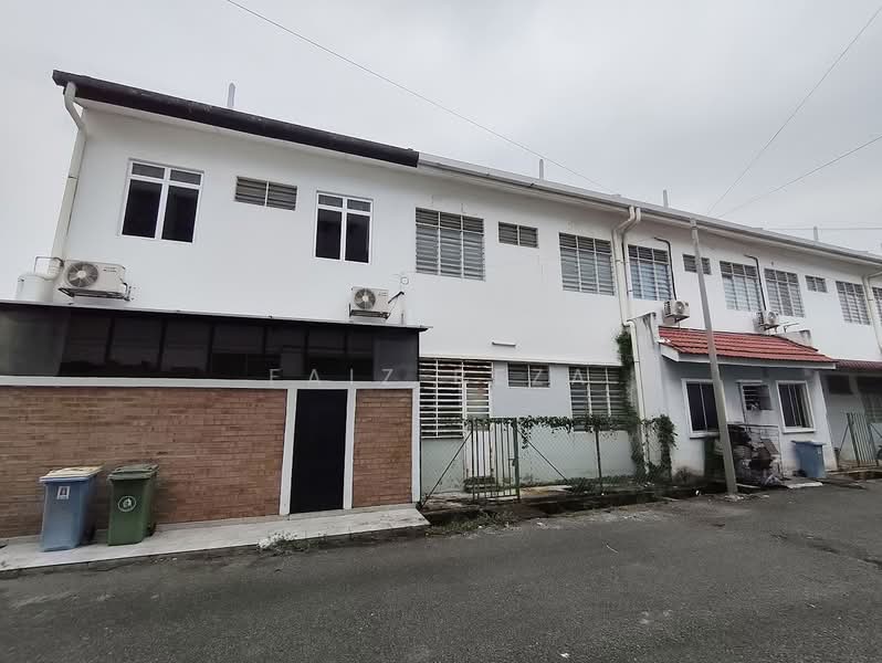 2-storey Terraced House for Sale in Banting (Selangor) - FAIZ REZA - Exterior - PropertyGuru.com.my