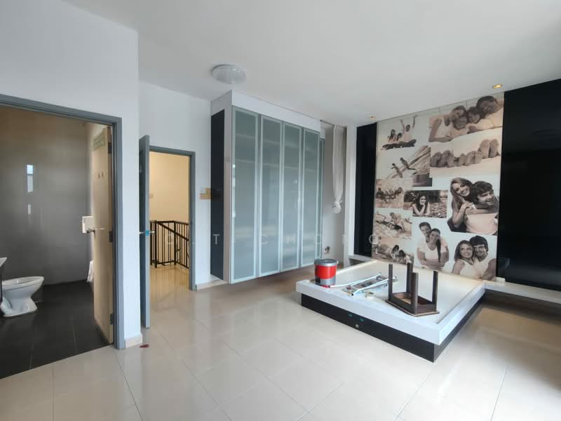 2-storey Terraced House for Sale in Taman Mount Austin (Tebrau) - C.T Chong - Bathroom - PropertyGuru.com.my