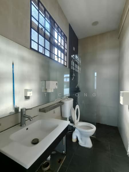 2-storey Terraced House for Sale in Taman Mount Austin (Tebrau) - C.T Chong - Bathroom - PropertyGuru.com.my