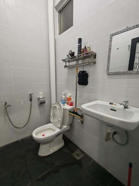 2-storey Terraced House for Sale in Taman Nusa Bestari (Iskandar Puteri (Nusajaya)) - Shirley Pang - Bathroom - PropertyGuru.com.my