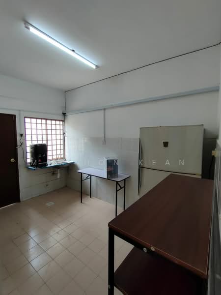 Rumah Teres 2-Tingkat untuk Disewa di Berjaya Park (Shah Alam) - Mak Hon Kean - Kitchen - PropertyGuru.com.my