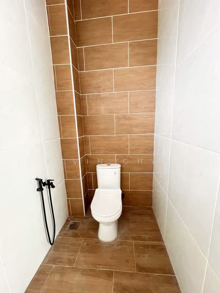 Rumah Berkembar untuk Dijual di Teluk Intan (Perak) - Kevin Chai - Bathroom - PropertyGuru.com.my