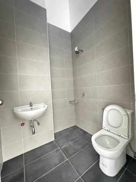 Rumah Teres 2-Tingkat untuk Dijual di Taman Ekoflora (Johor Bahru) - Ziyan Liew - Bathroom - PropertyGuru.com.my