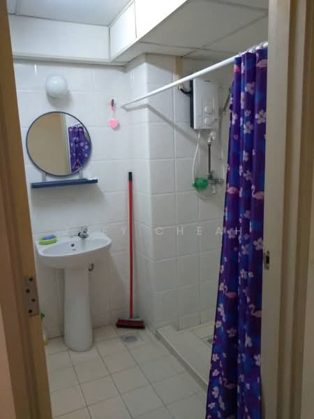 Condominium for Rent at Marina Bay Condominium - Joey Cheah - Bathroom - PropertyGuru.com.my