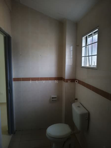 Rumah Teres untuk Dijual di Bandar Mahkota Cheras (Cheras) - Elvin Ho - Bathroom - PropertyGuru.com.my
