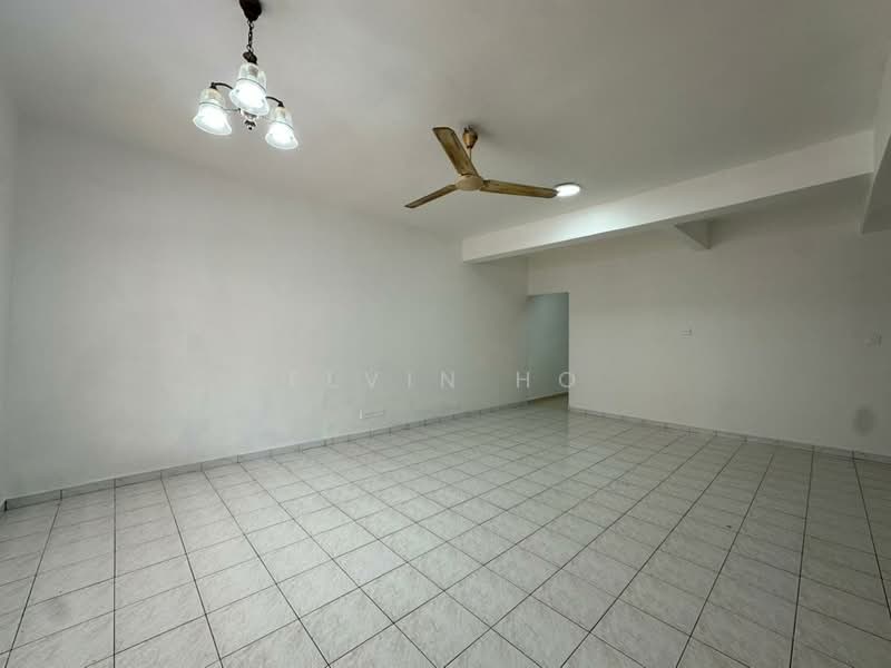 Rumah Teres untuk Dijual di Bandar Mahkota Cheras (Cheras) - Elvin Ho - Living Room - PropertyGuru.com.my