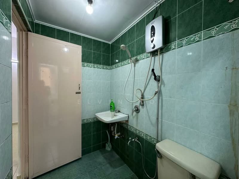 Rumah Teres untuk Dijual di Bandar Mahkota Cheras (Cheras) - Elvin Ho - Bathroom - PropertyGuru.com.my