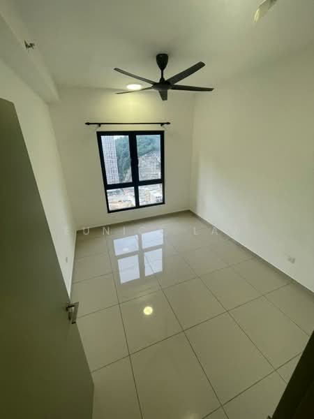 Service Residence for Rent at D'Vervain - Eunice Law - Master Room - PropertyGuru.com.my