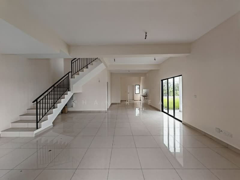 Rumah Teres 3 Tingkat untuk Dijual di Ukay Bistari (Ulu Kelang) - Farhan Rafael - Living Room - PropertyGuru.com.my