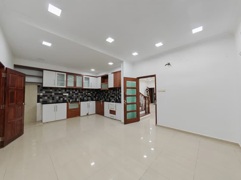 Commercial Semi-D for Rent in Taman Pelangi (Johor Bahru) - Victor Tai - Kitchen - PropertyGuru.com.my